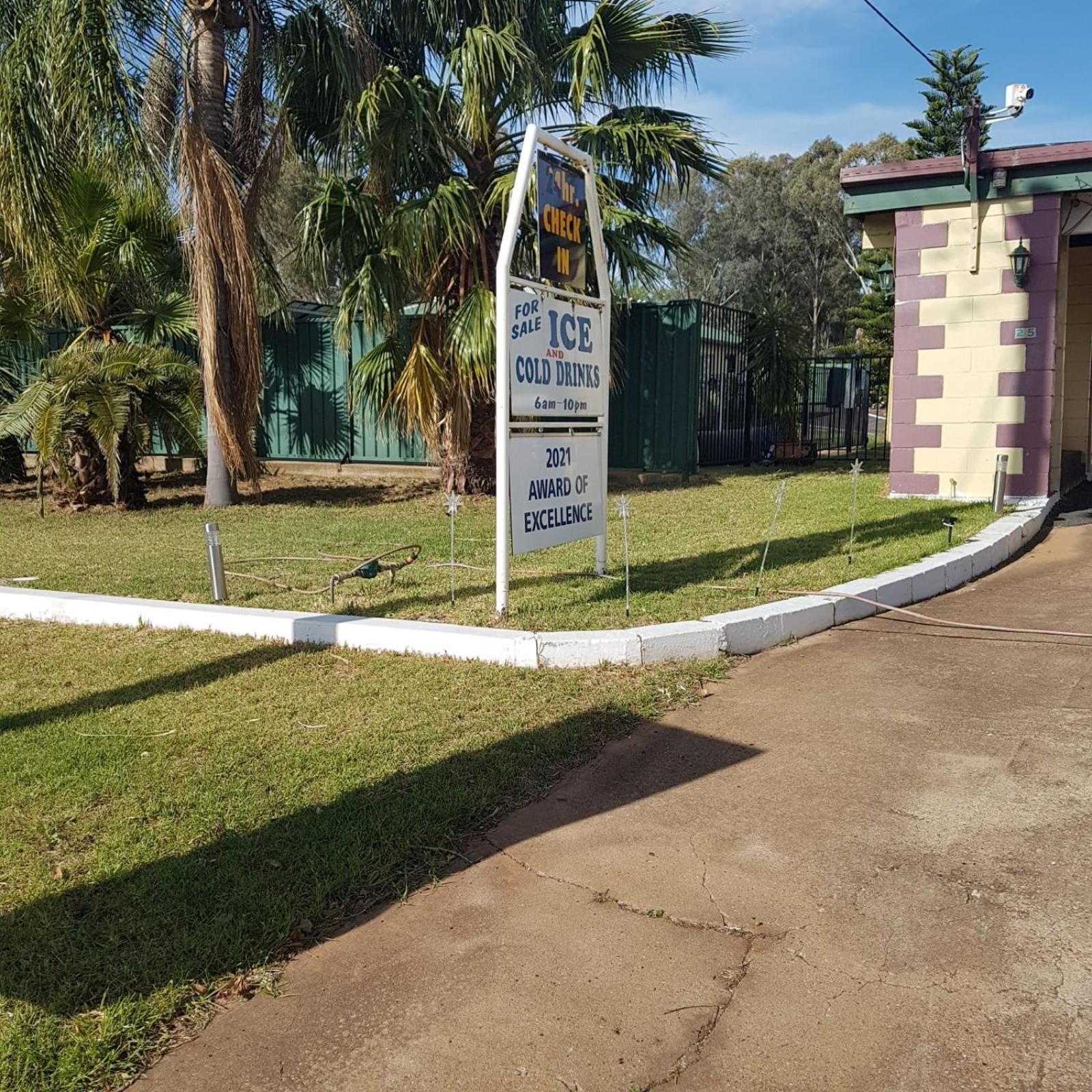 Golden Peak Motel Peakhill Peak Hill Exteriér fotografie