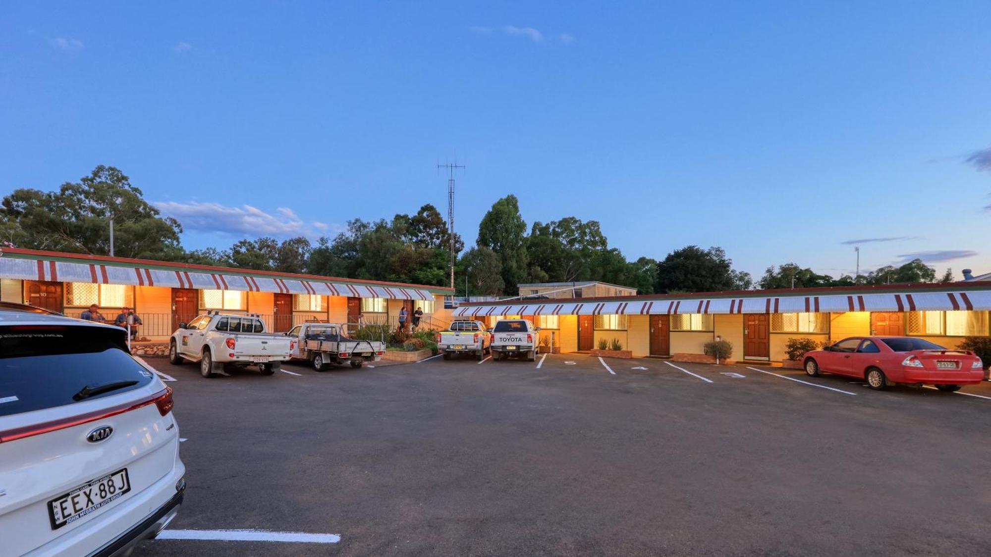 Golden Peak Motel Peakhill Peak Hill Exteriér fotografie