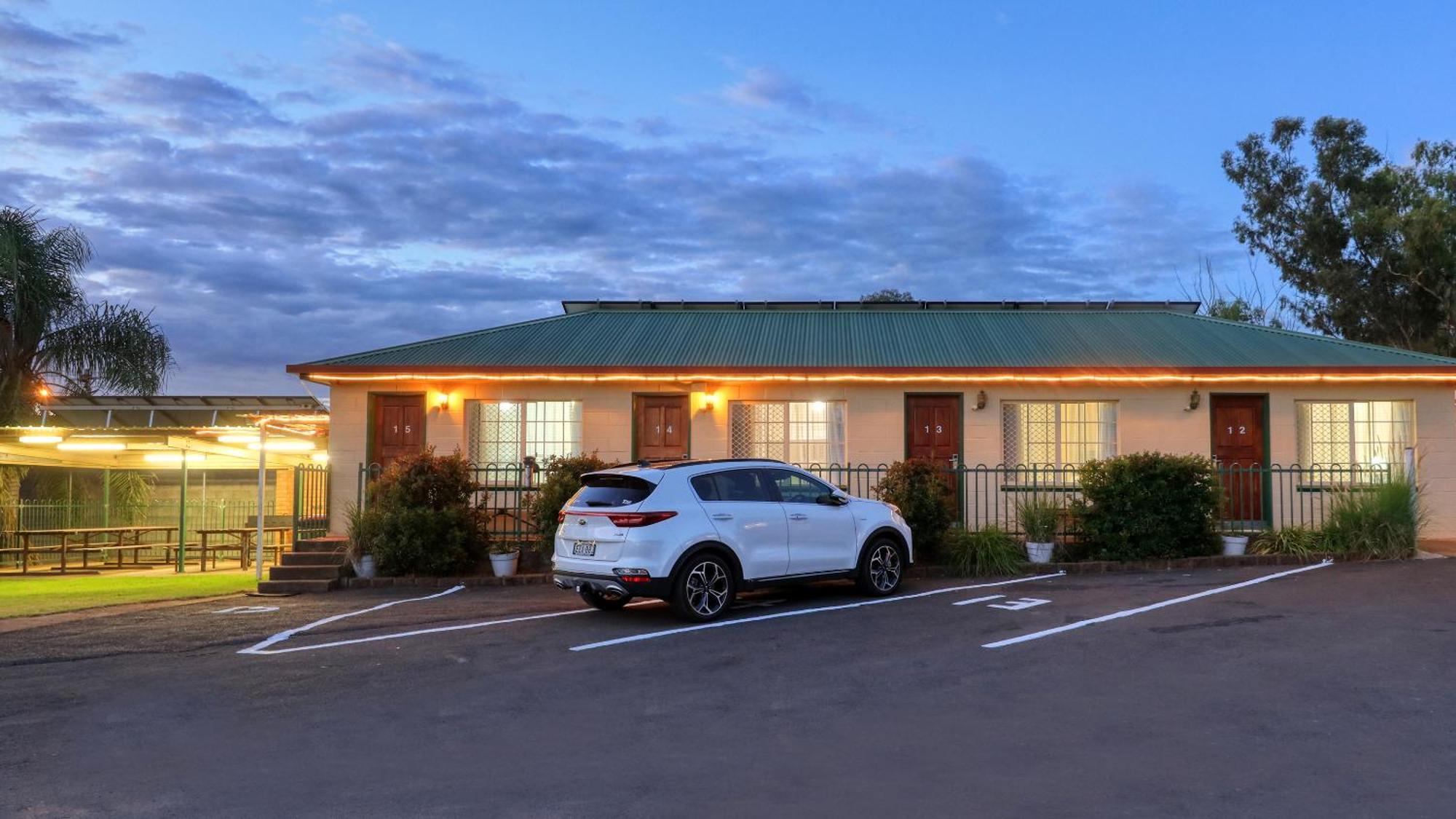 Golden Peak Motel Peakhill Peak Hill Exteriér fotografie